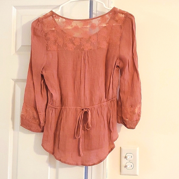 EM Mauve Blouse - Picture 3 of 3